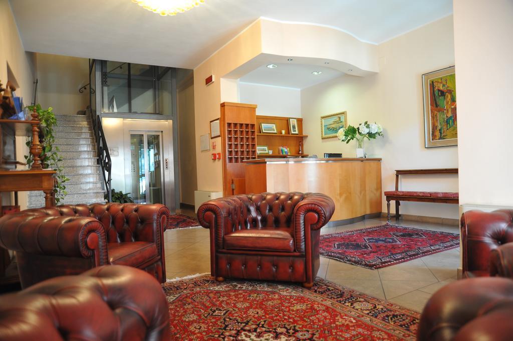 Hotel Stazione Livorno Bagian luar foto