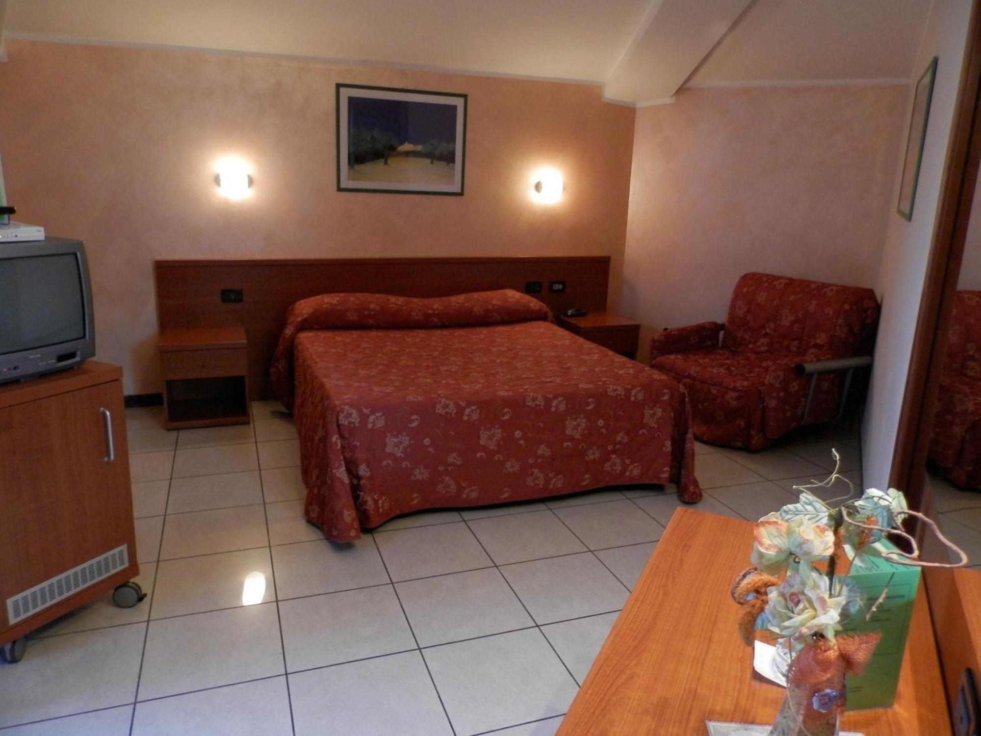 Hotel Stazione Livorno Bagian luar foto